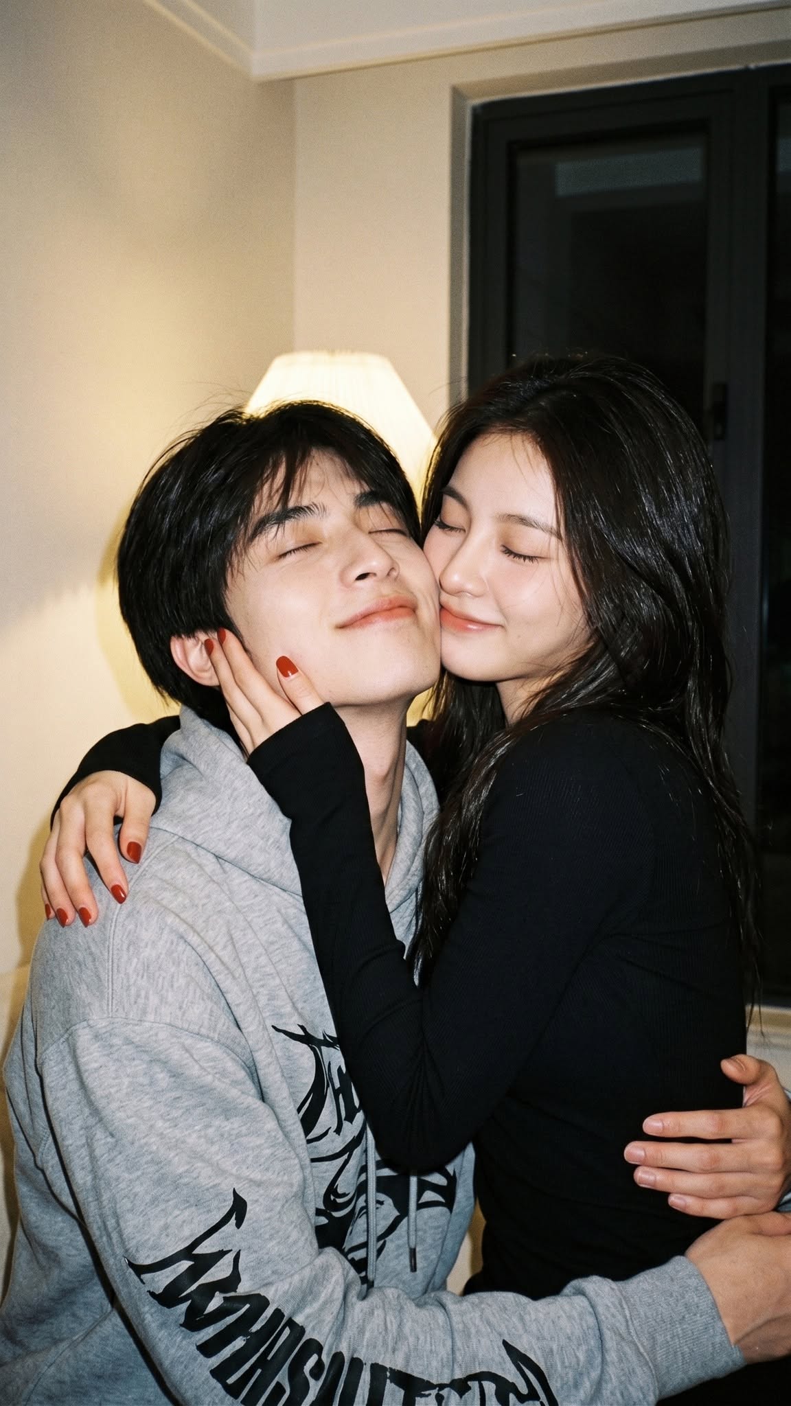 Mẫu Ghép Ảnh AI Cặp Đôi Ngọt Ngào – Concept Couple Tình Cảm - Ảnh mẫu tham khảo